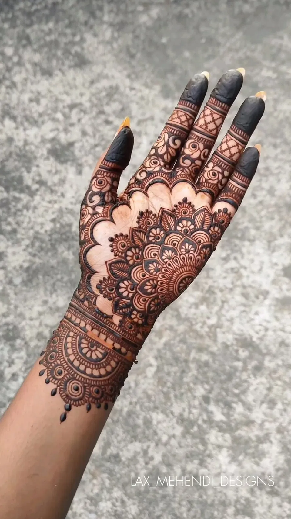 Bridal Indian Front Hand Mehndi Design with Gol Tikki and Hearts