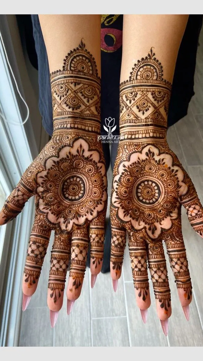 Bridal Indian Front Hand Mehndi Design with Gol Tikki for Diwali