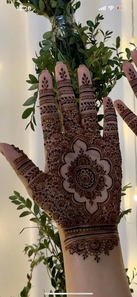aesthetic bridal front hand mehndi design
