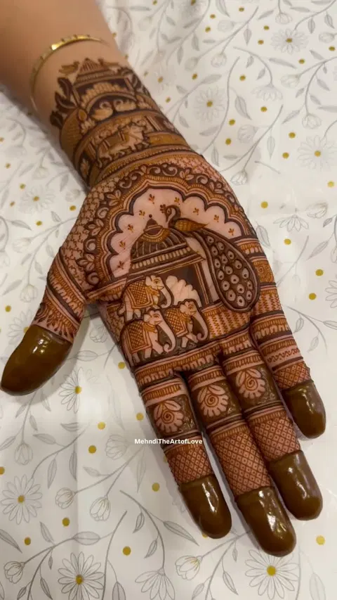 aesthetic bridal figure finger mehndi design
