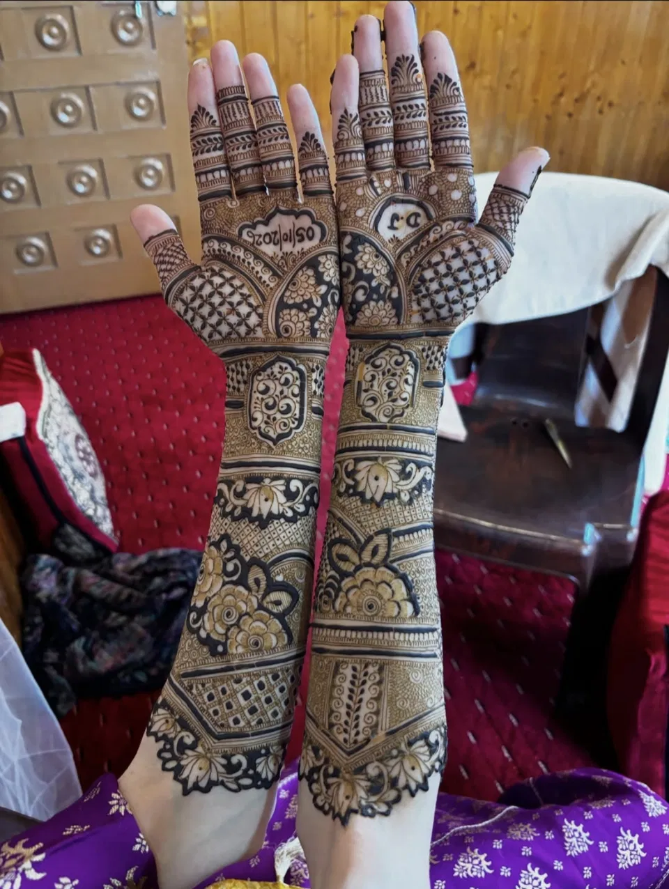 Bridal Back Hand Mehndi Design with Figures