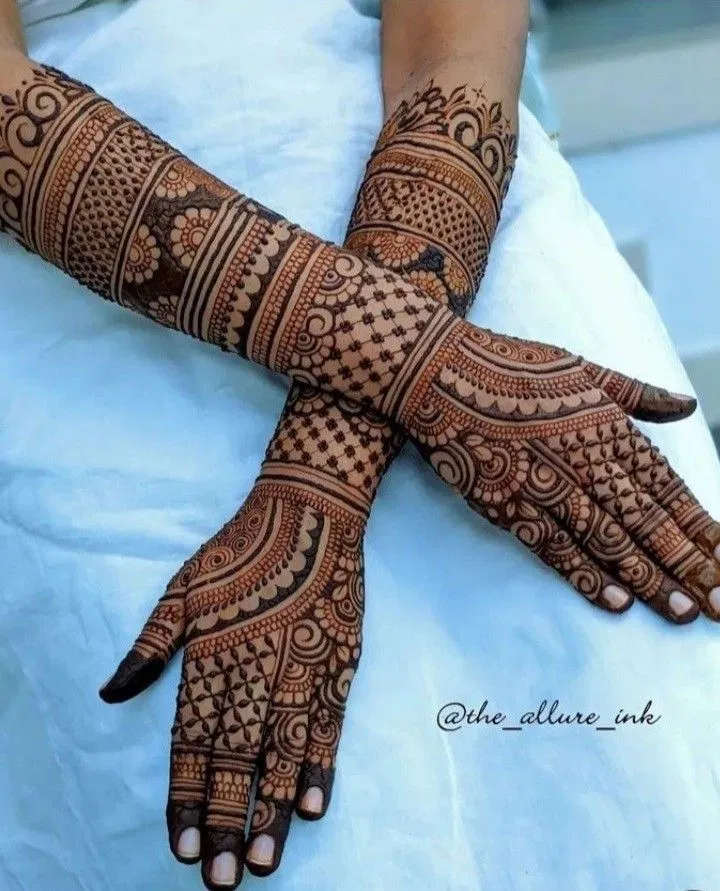 Bridal Stylish Arm Mehndi Design with Figures for Karwa Chauth