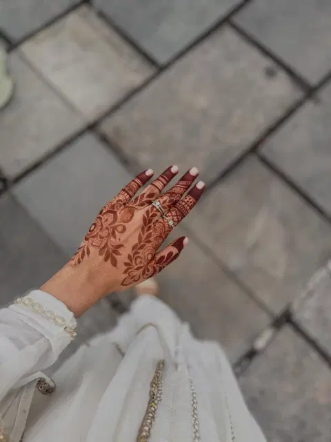 aesthetic arabic flower back hand mehndi design