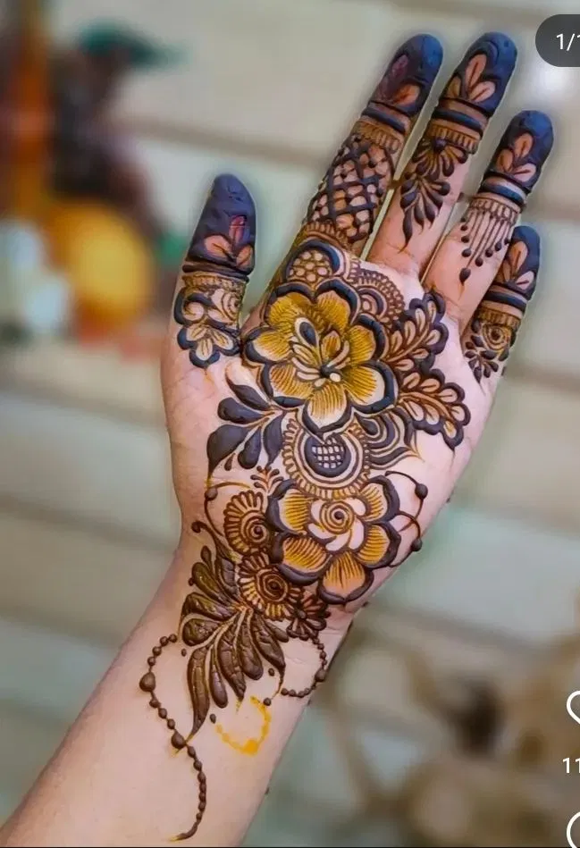Arabic Dubai Front Hand Mehndi Design with Flowers (3)