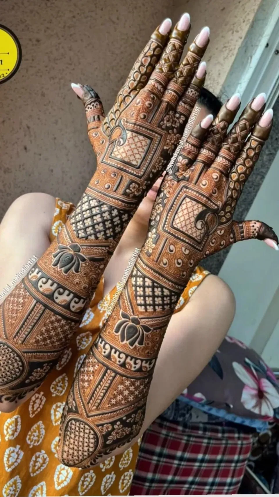 Bridal Stylish Back Hand Mehndi Design
