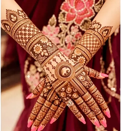 back hand mehndi design