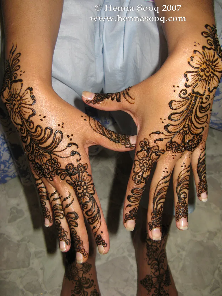 Bridal Indian Back Hand Mehndi Design with Jaal