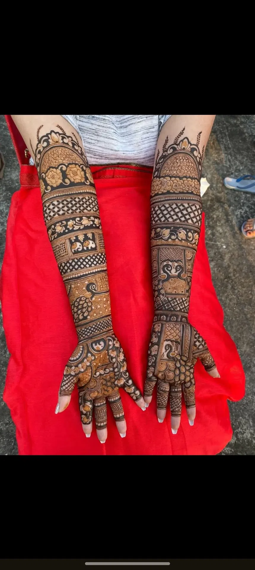 Bridal Front Hand Mehndi Design with Figures, Hearts and Jaal