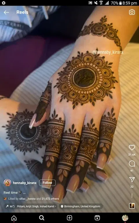 bridal pakistani circle back hand mehndi design