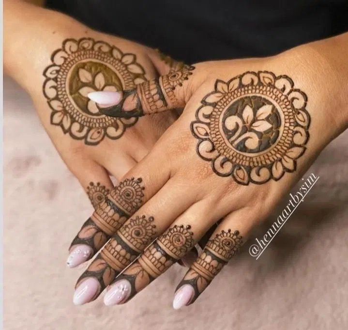 Simple Back Hand Mehndi Design with Gol Tikki, Flowers and Hearts