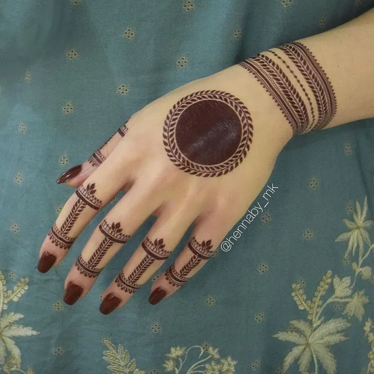 Minimal Simple Back Hand Mehndi Design with Gol Tikki, Jaal and Moon