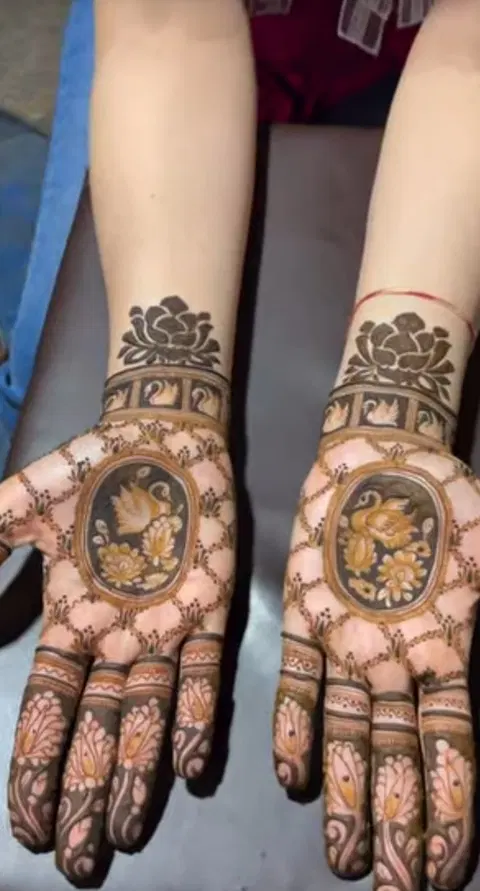 simple lotus full hand mehndi design