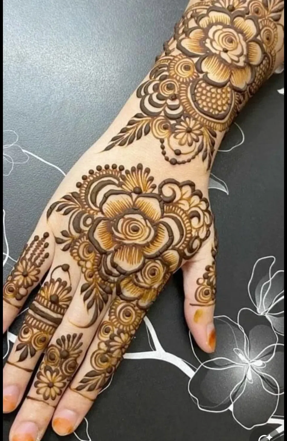 Arabic Bridal Full Hand Mehndi Design with Flowers (3)