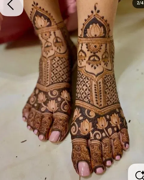 bridal indian figure foot mehndi design