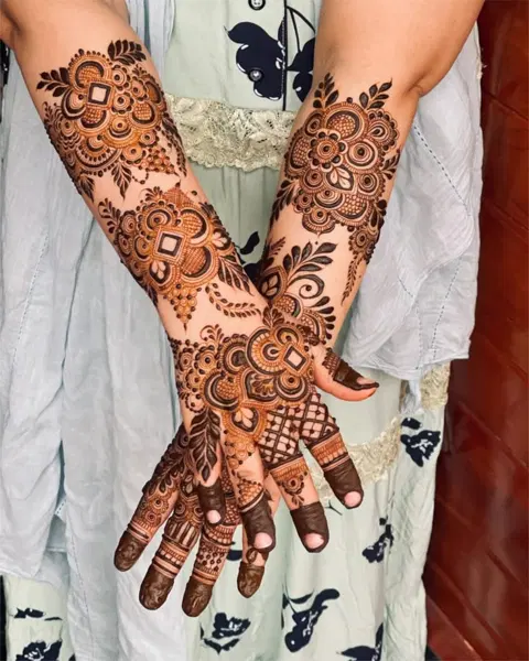 indian stylish flower back hand mehndi design