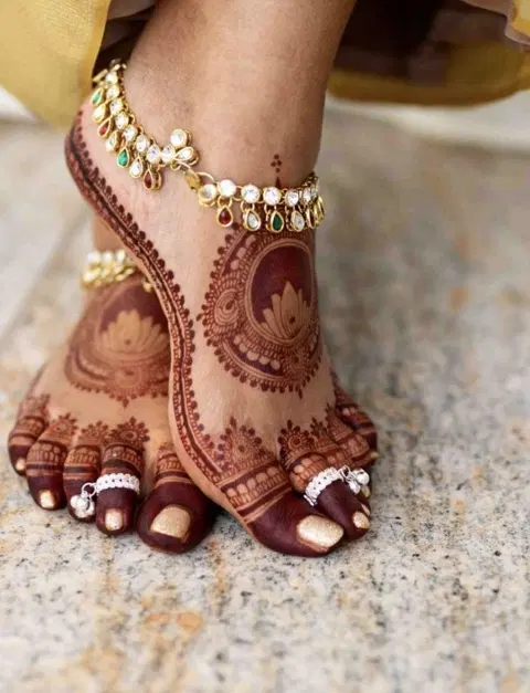 bridal simple foot mehndi design