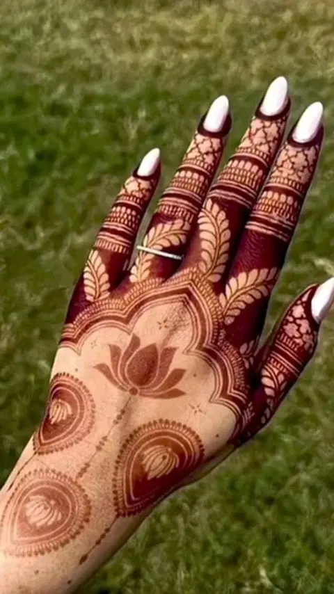aesthetic royal flower back hand mehndi design