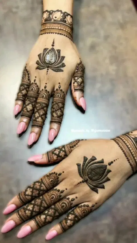 aesthetic bridal flower back hand mehndi design