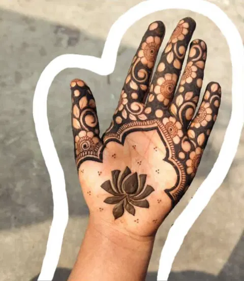 aesthetic indian flower front hand mehndi design