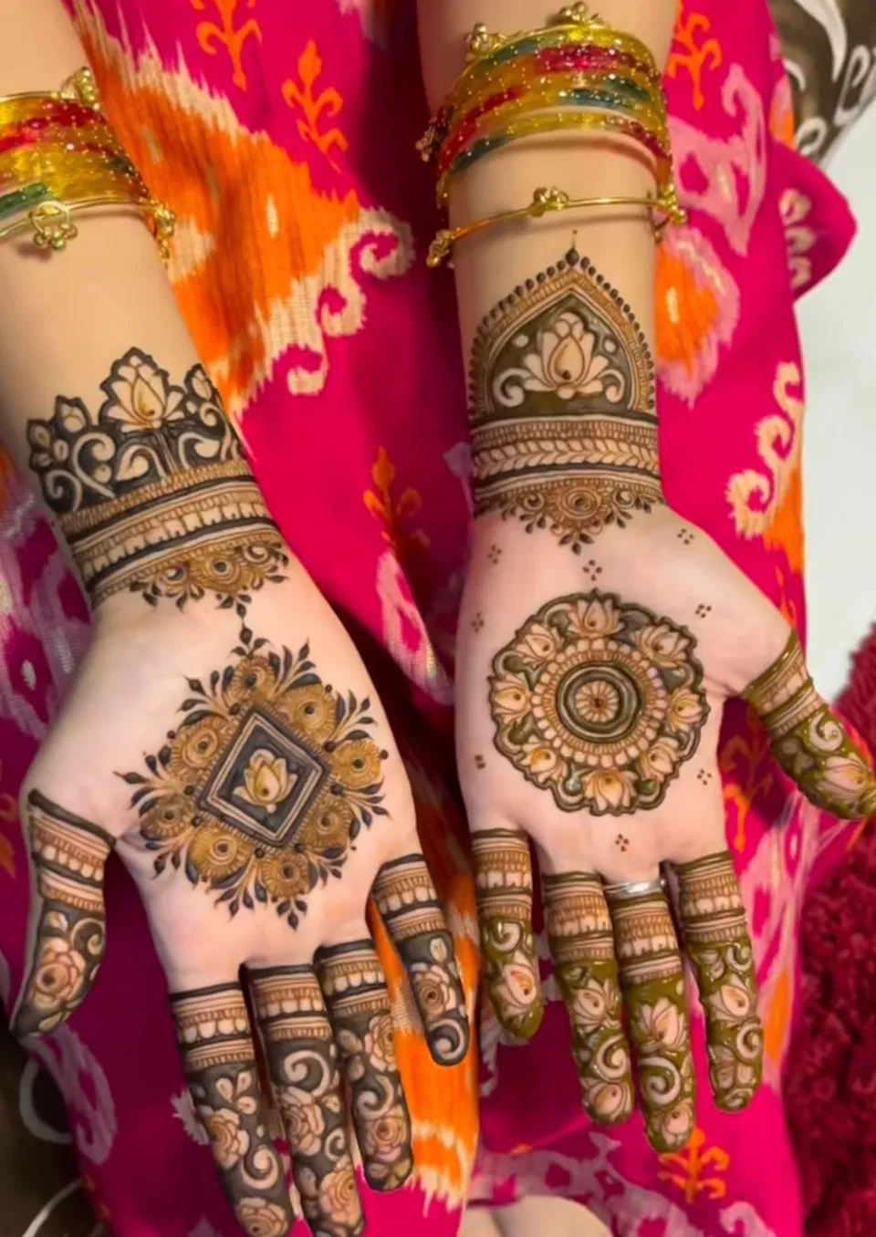 Bridal Mehndi Design with Gol Tikki and Jaal
