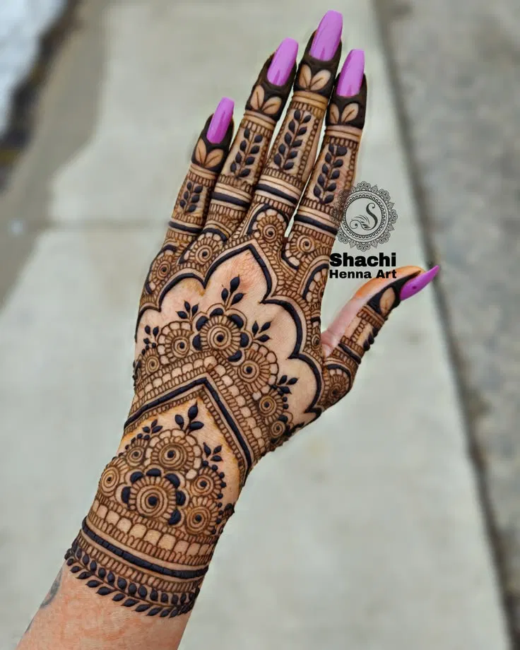 Aesthetic Bridal Back Hand Mehndi Design for Diwali (3)