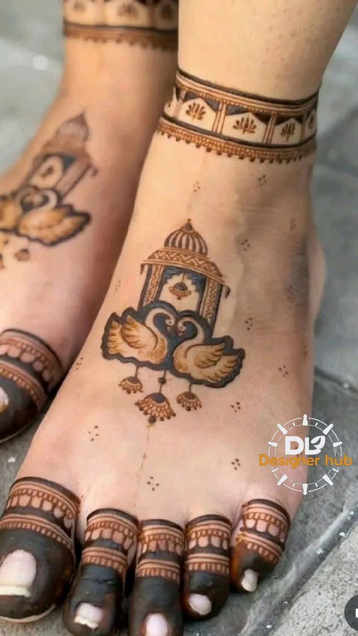 Bridal Royal Foot Mehndi Design with Figures and Jaal