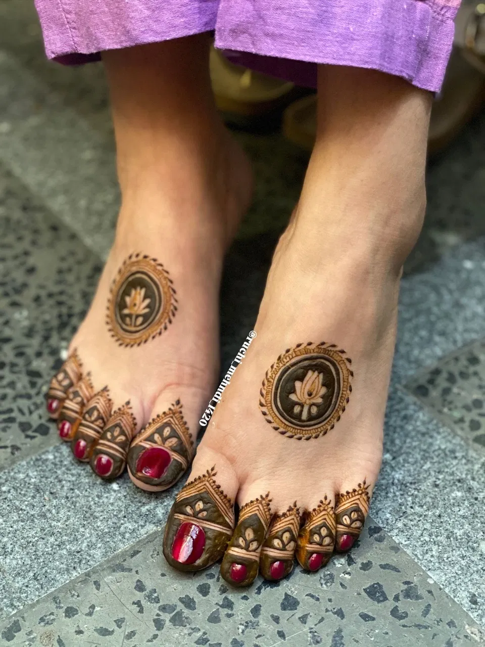 Simple Foot Mehndi Design with Gol Tikki, Flowers and Jaal