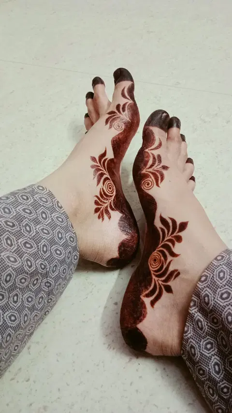arabic pakistani deity foot mehndi design