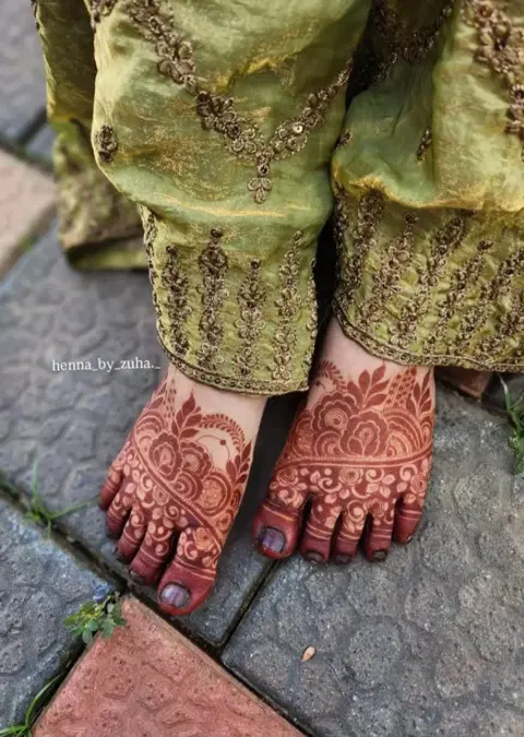 bridal pakistani back hand mehndi design