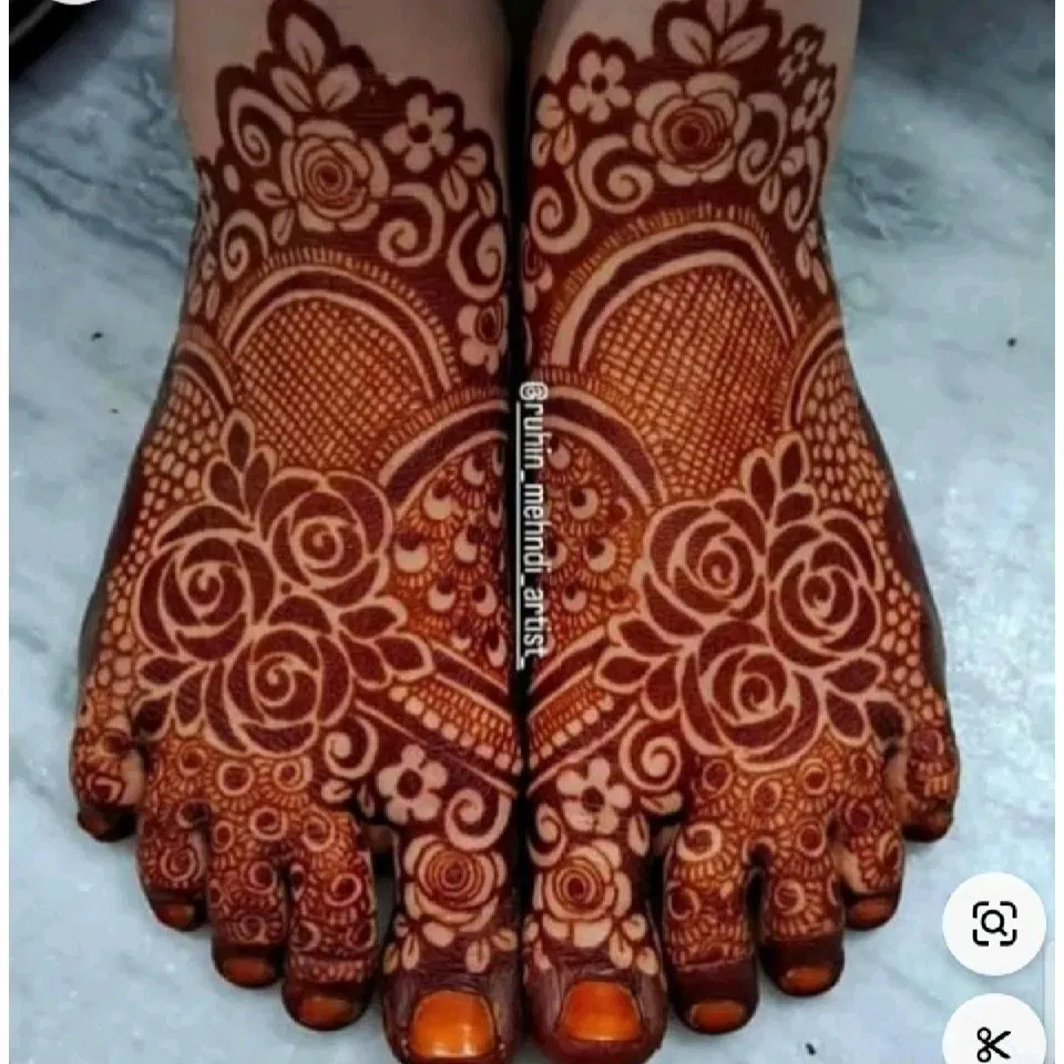 Bridal Indian Foot Mehndi Design with Figures and Hearts