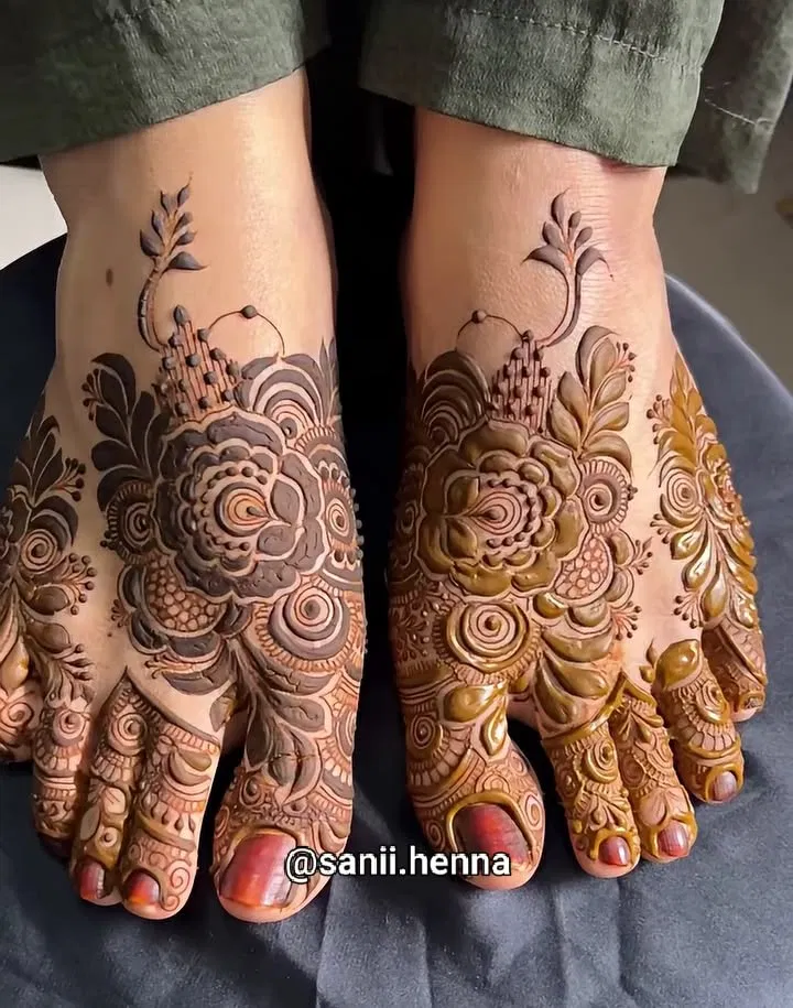 Bridal Stylish Finger Mehndi Design for Engagement