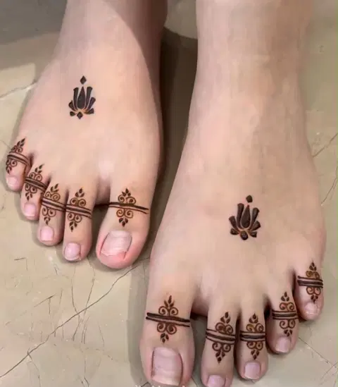 minimal simple jaal finger mehndi design