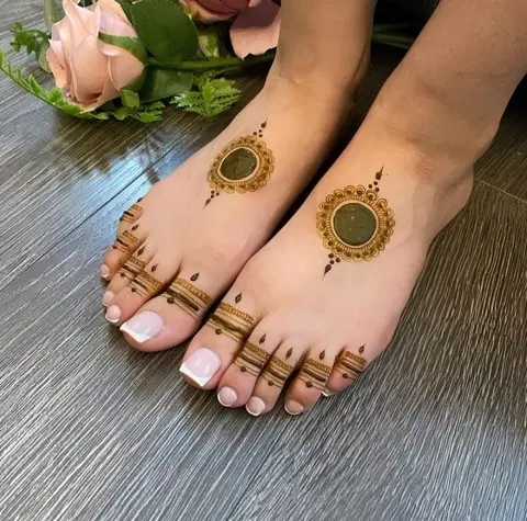 pakistani simple flower back hand mehndi design