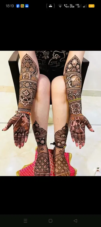 bridal figure foot mehndi design