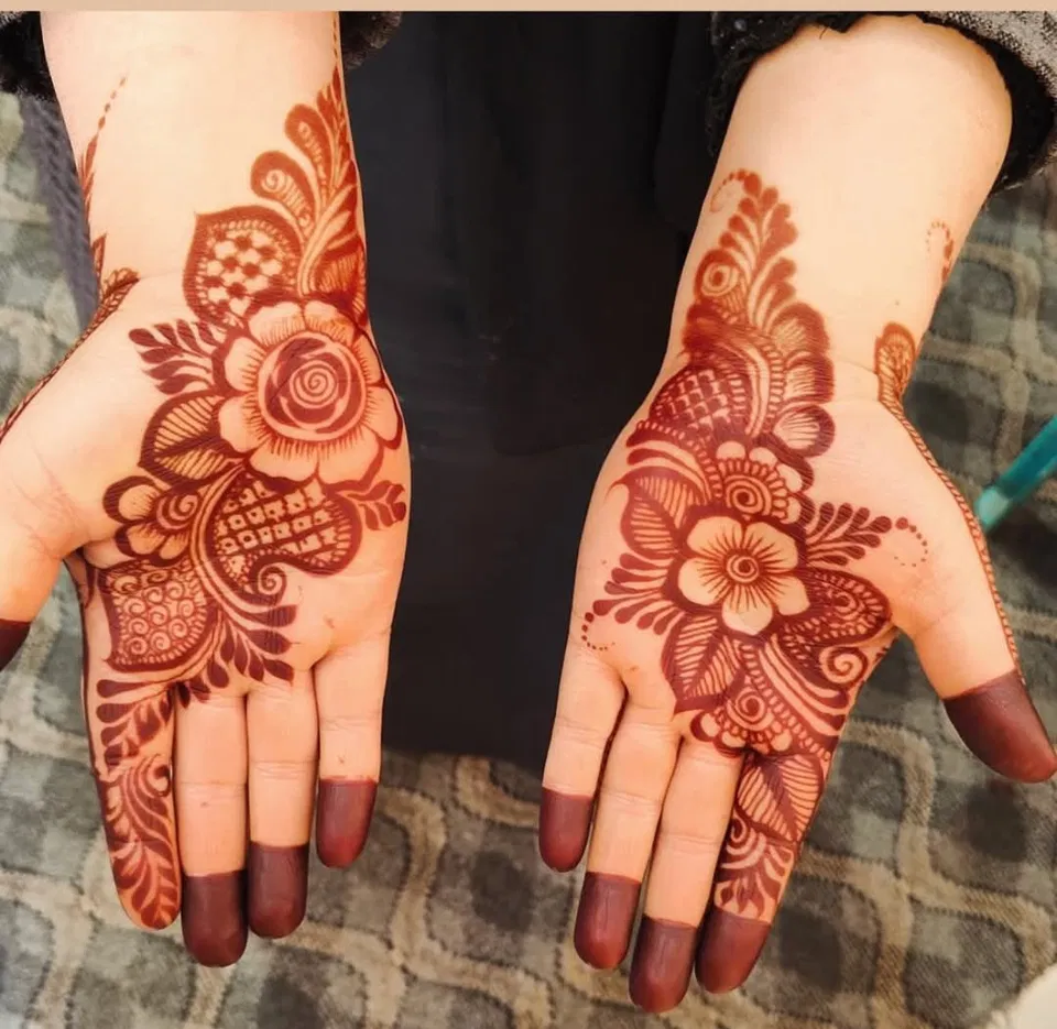 Arabic Simple Front Hand Mehndi Design with Jaal