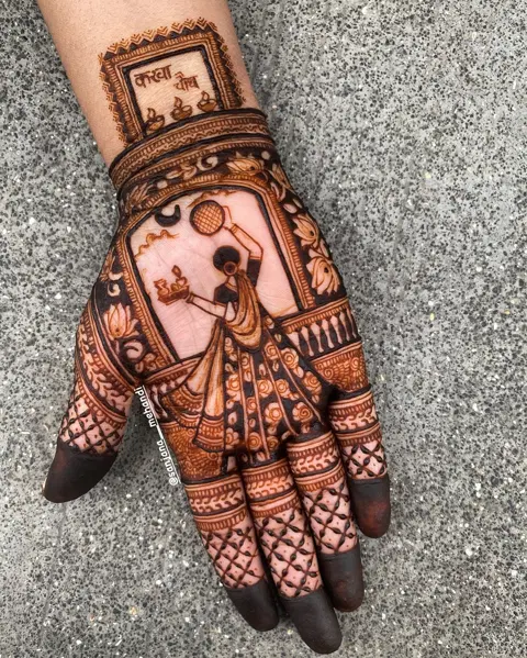 bridal stylish figure back hand mehndi design