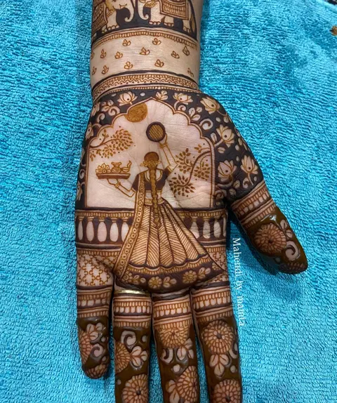 bridal figure back hand mehndi design