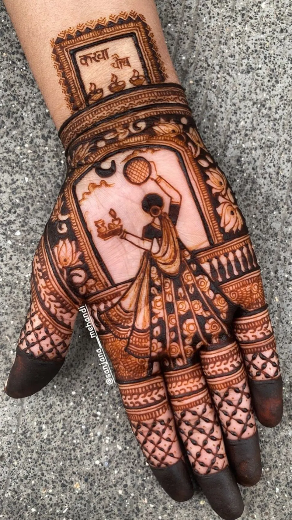 Bridal Indian Front Hand Mehndi Design with Figures and Peacock for Karwa Chauth (4)