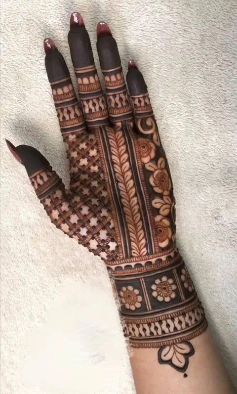 bridal back hand mehndi design