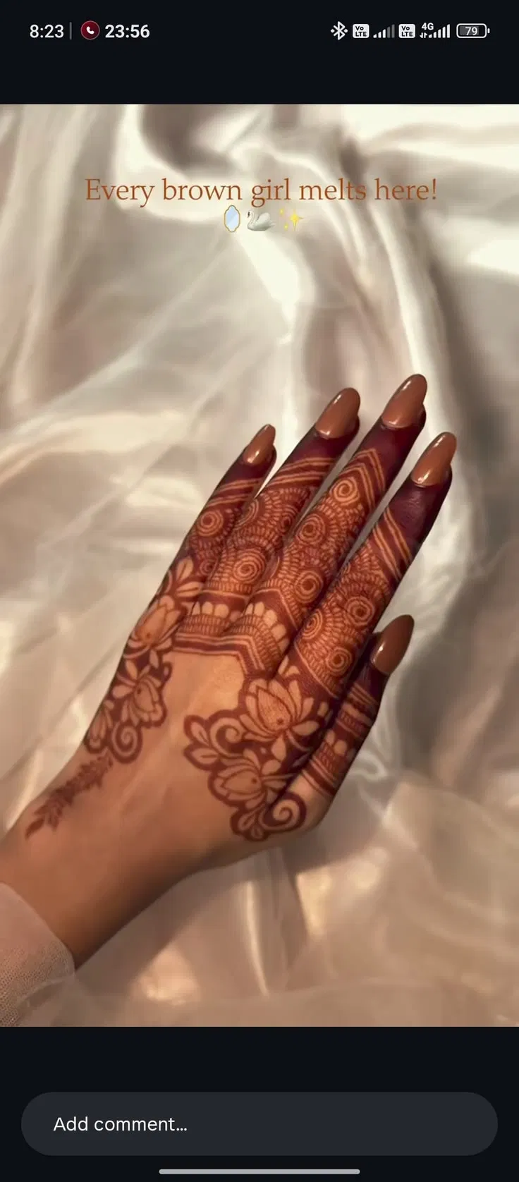 Aesthetic Minimal Back Hand Mehndi Design (20)