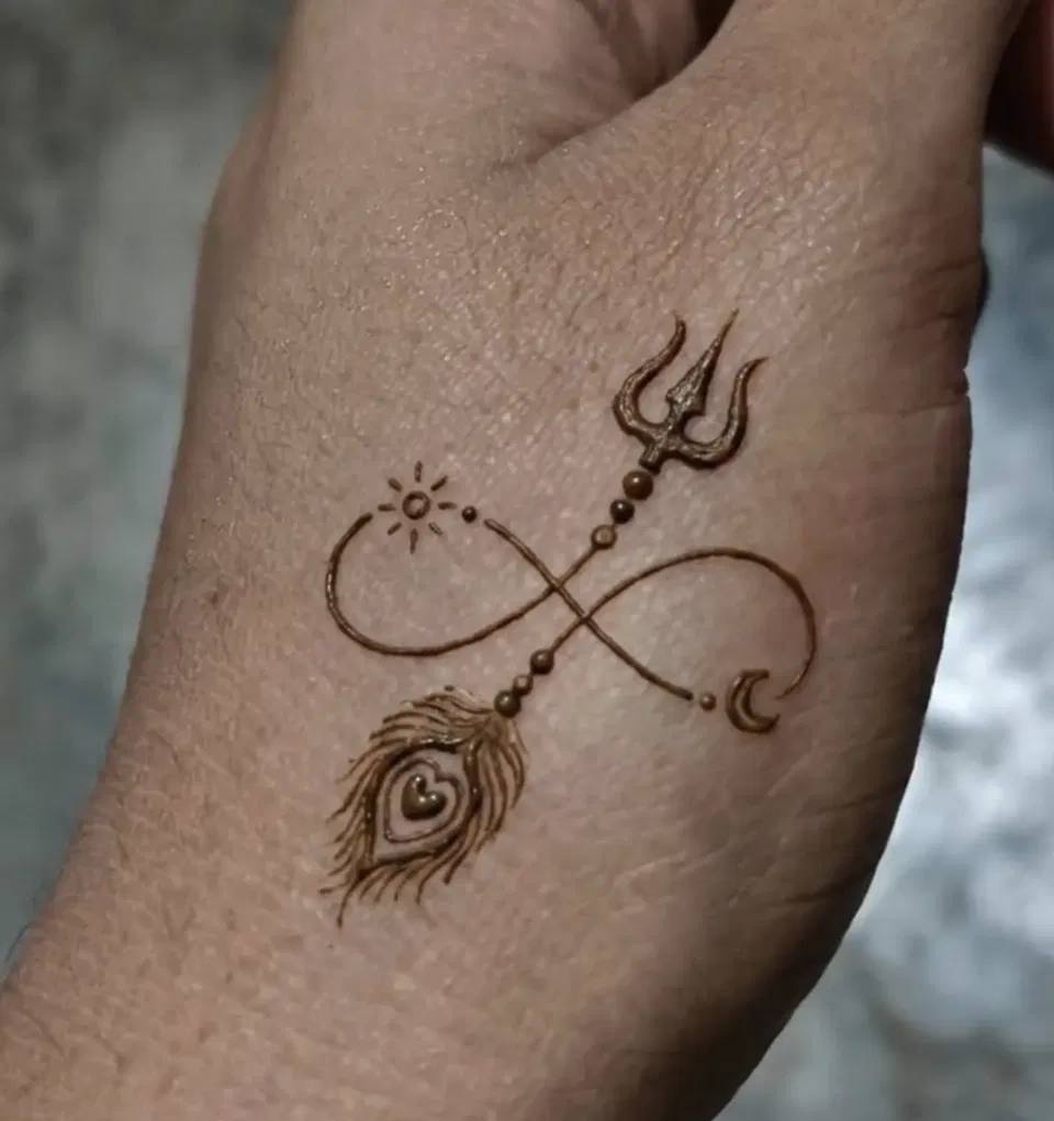 Bridal Simple Finger Mehndi Design with Deity