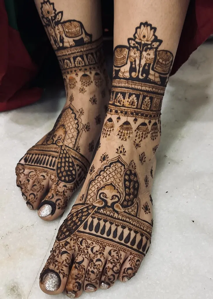Bridal Foot Mehndi Design with Figures (3)