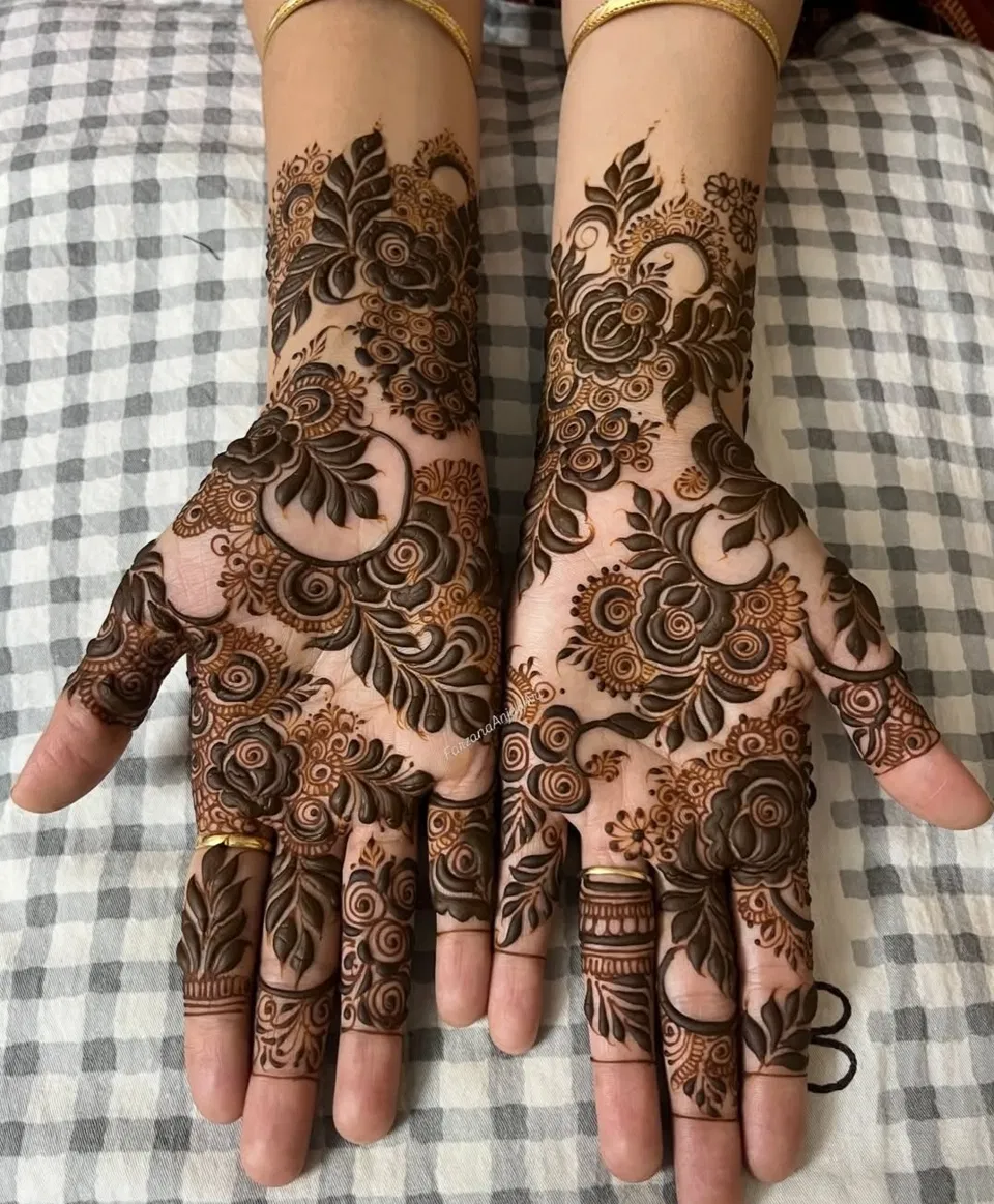 Arabic Dubai Back Hand Mehndi Design with Flowers (3)