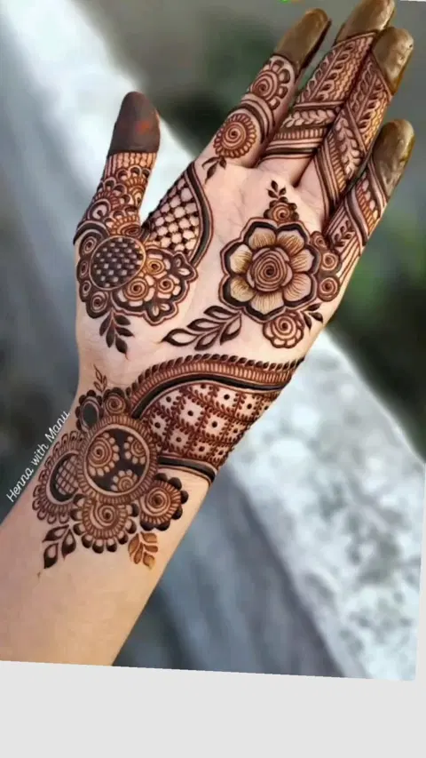 arabic dubai circle front hand mehndi design