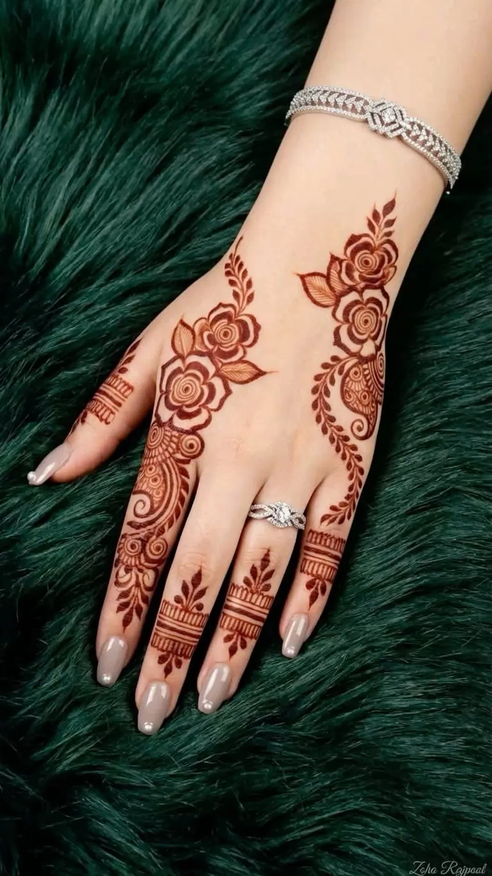 Arabic Simple Back Hand Mehndi Design with Gol Tikki and Flowers (3)