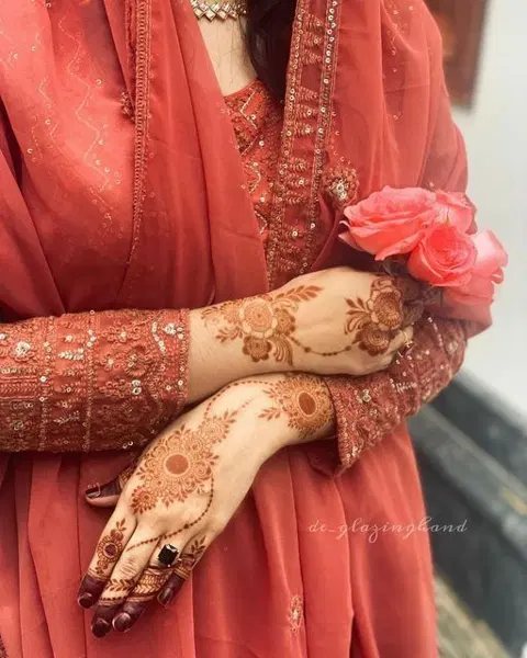 aesthetic bridal flower back hand mehndi design