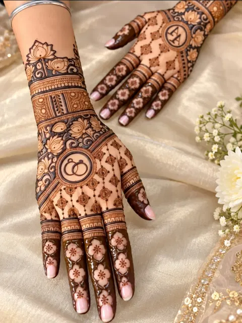 bridal moon mehndi design
