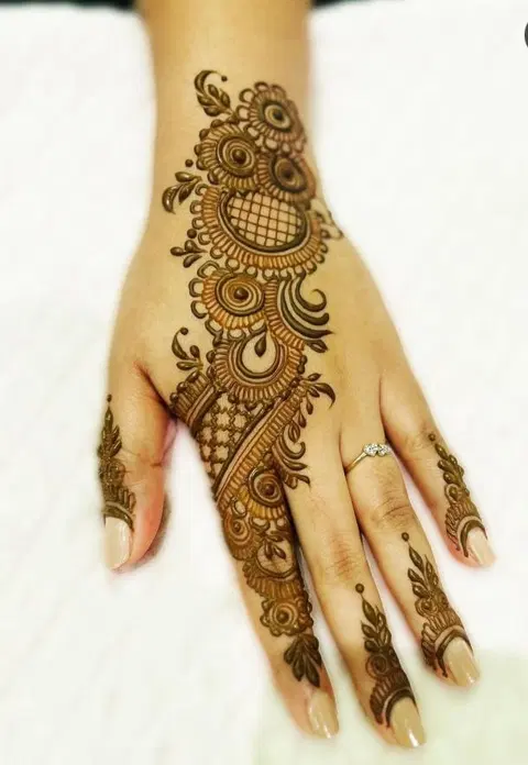 arabic stylish bel back hand mehndi design