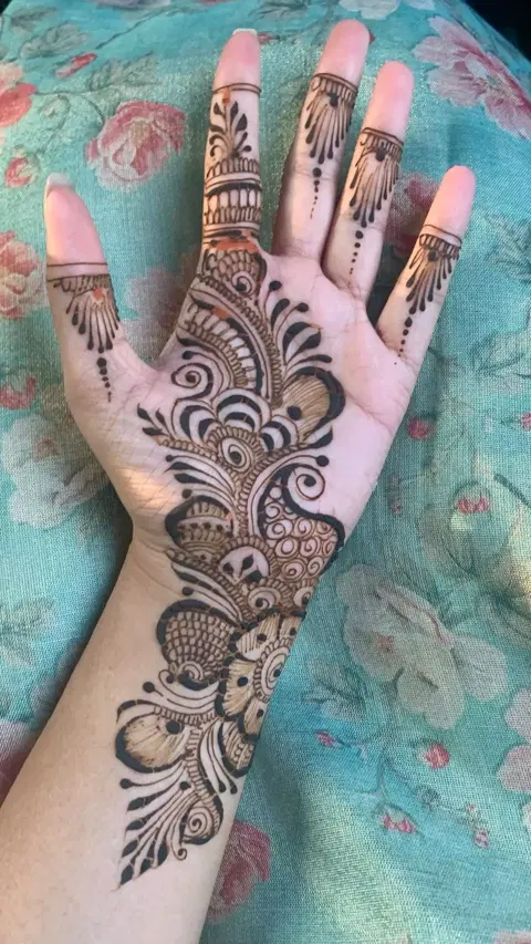arabic simple bel front hand mehndi design