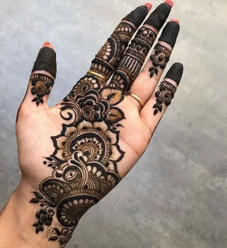 Arabic Bridal Front Hand Mehndi Design with Bel (4)